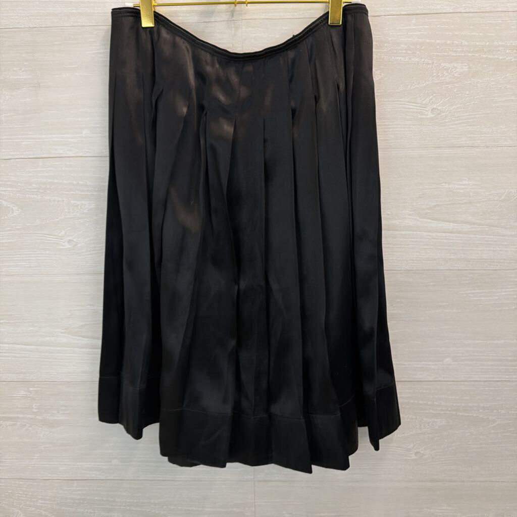 Marc Jacobs Black Silky Pleated Skirt 4