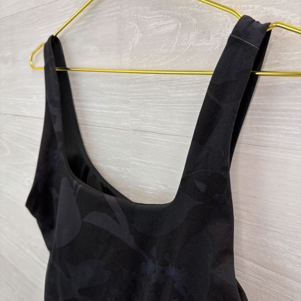 Black Print Cropped Athletic Tank Top Large