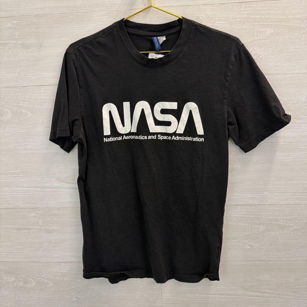 Grey/ White Nasa Short Sleeve Graphic Tee Small
