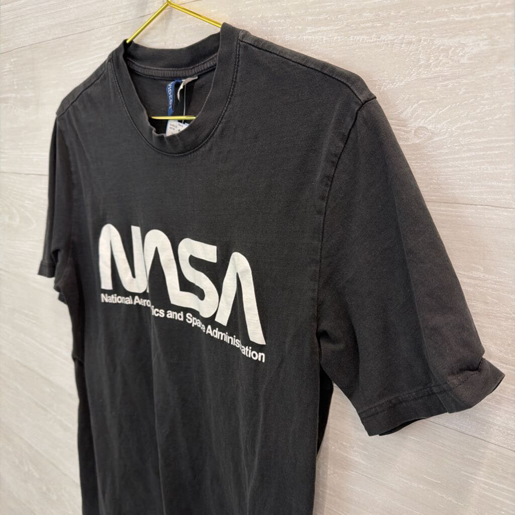 Grey/ White Nasa Short Sleeve Graphic Tee Small