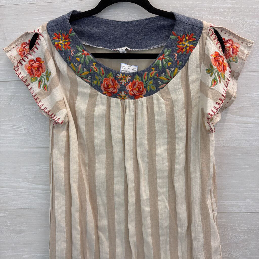 L Love Beige/ Cream Striped Embroidered Short Sleeve Dress Large