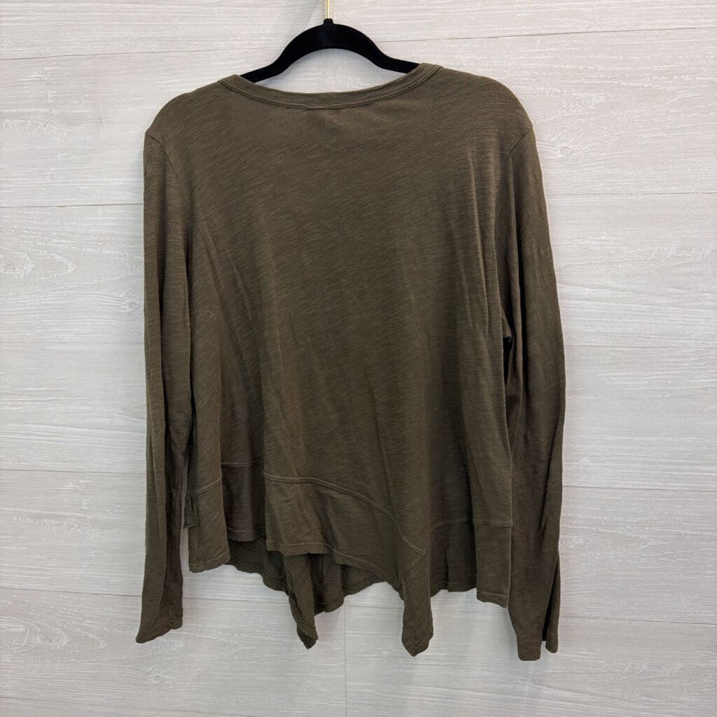 Left of Center Green Long Sleeve Top Medium