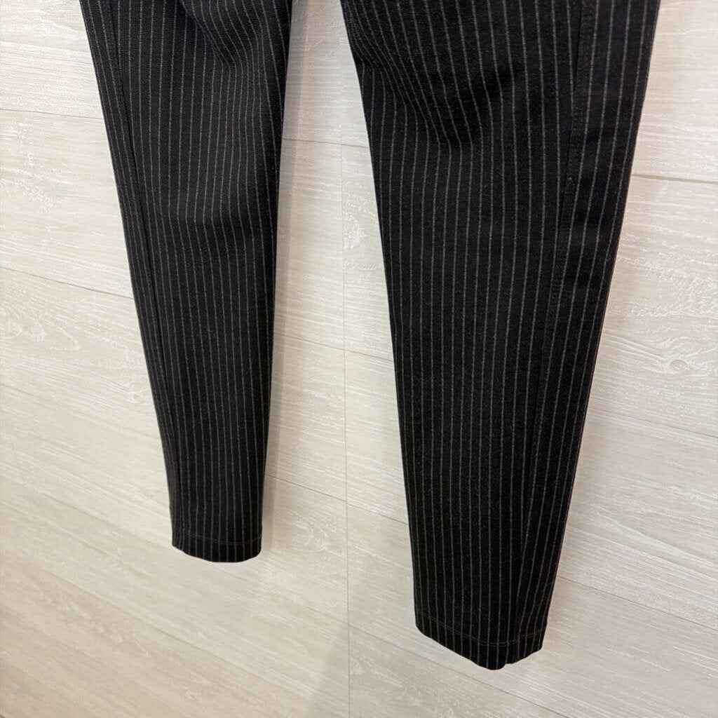 Karl Lagerfeld Black/ Grey Pin Stripe Front Zip Pockets Skinny Leg Pull On Pants Medium