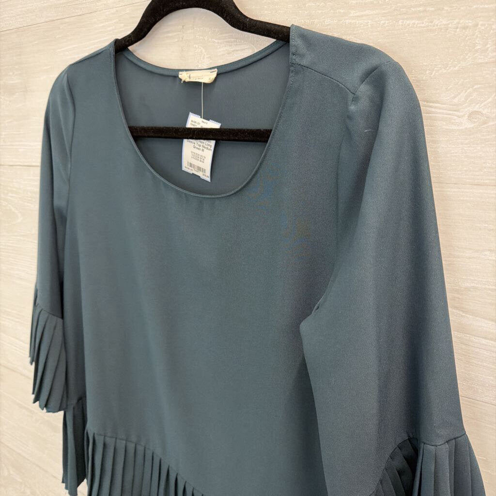 Les Amis Green Pleated Hem Long Sleeve Top Medium