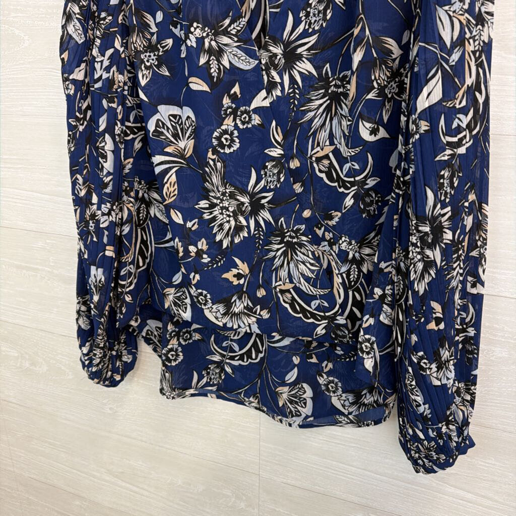White House Black Market Blue/ White Print Long Sleeve Top 6