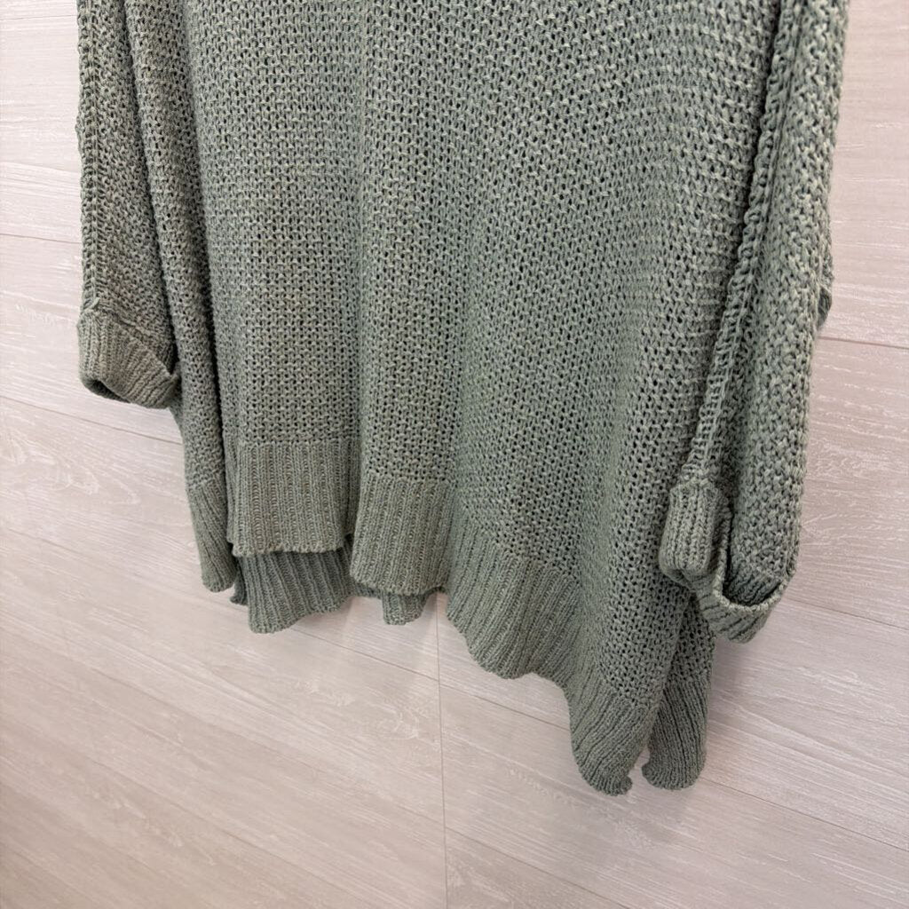 Wishlist Green Knit Long Sleeve Sweater Medium/ Large