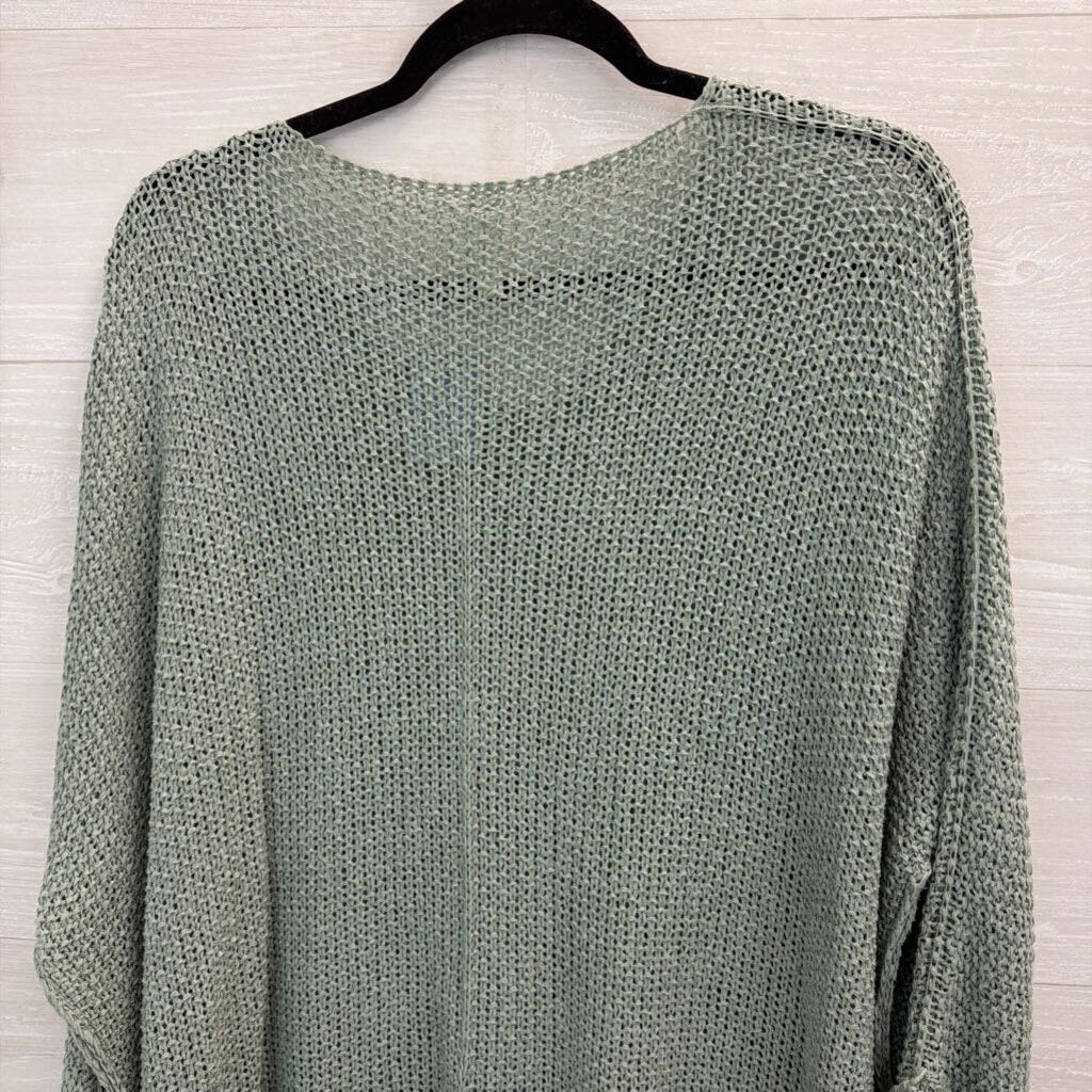 Wishlist Green Knit Long Sleeve Sweater Medium/ Large