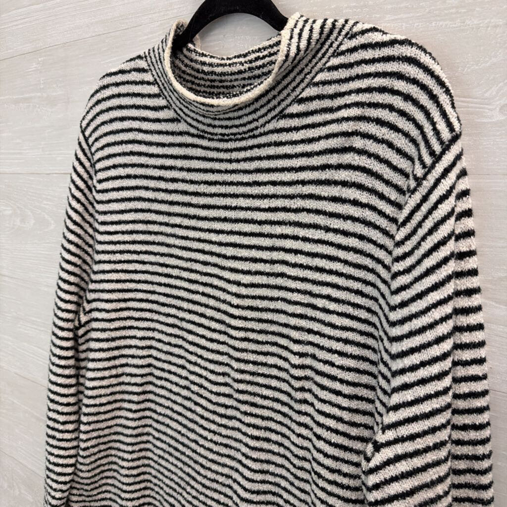 J Crew White/ Black Knit Mock Neck Sweater XXL