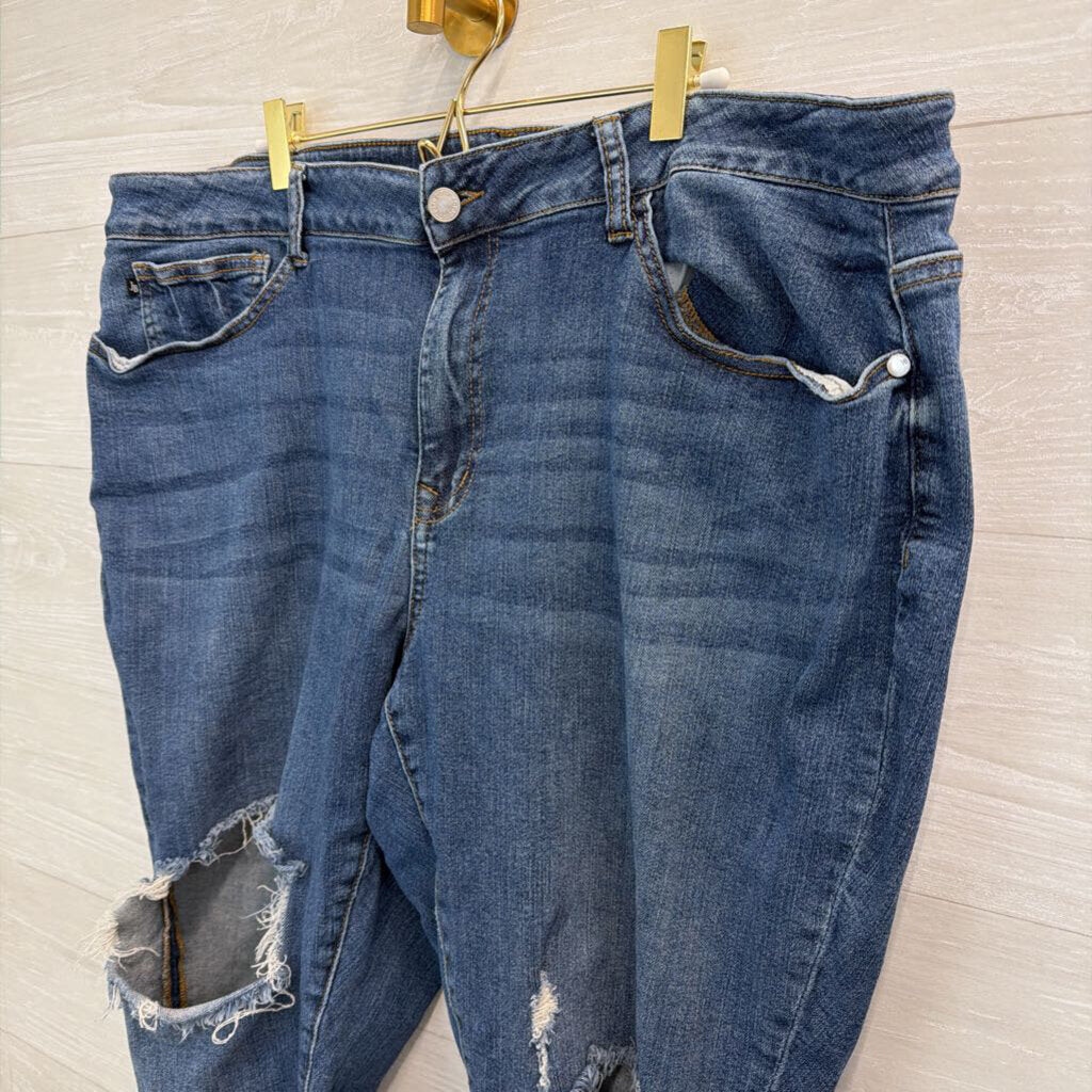 Judy Blue Dark Wash Distressed Skinny Leg Jeans 22W