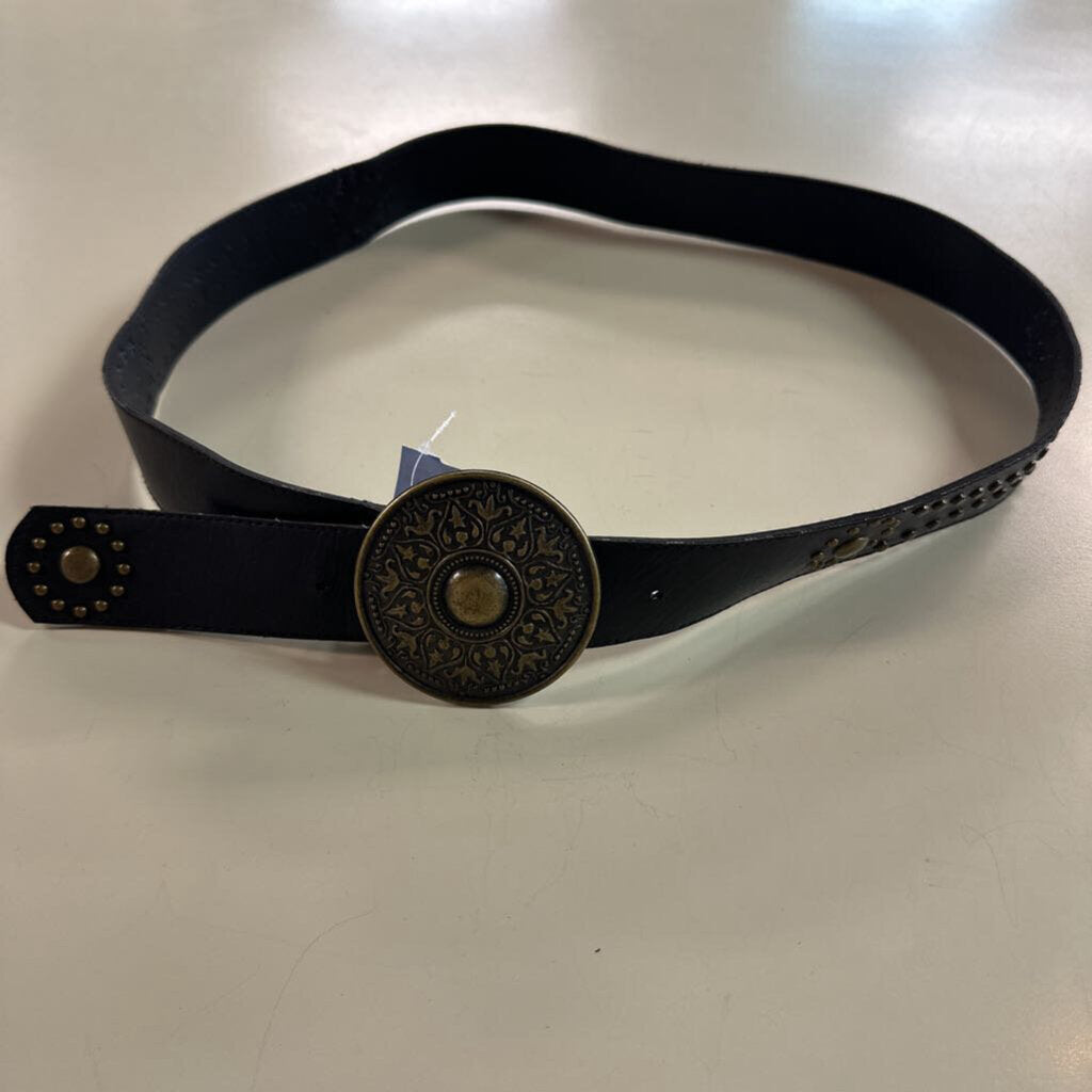 Black Leather Bronze Studded Medallion Buckle Belt Medium