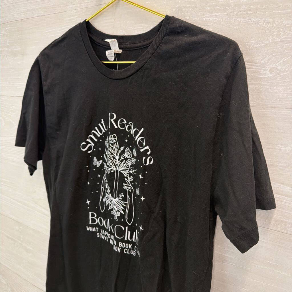 Black/ White Smut Readers Book Club Short Sleeve Graphic Tee Large
