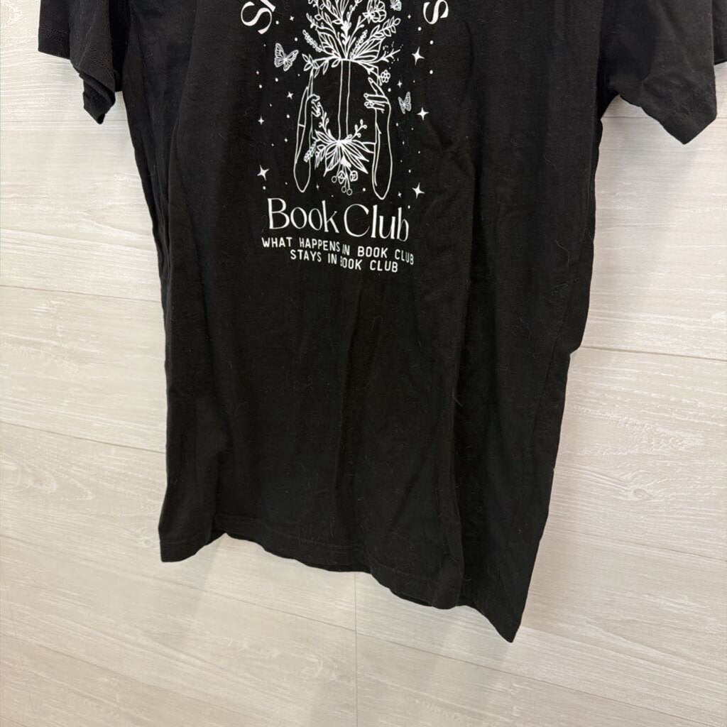 Black/ White Smut Readers Book Club Short Sleeve Graphic Tee Large