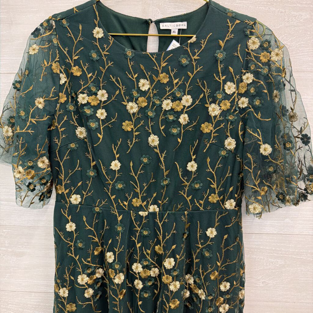 Baltic Born Green/ Gold Embroidered Flower Short Sleeve Maxi Dress Extra Large