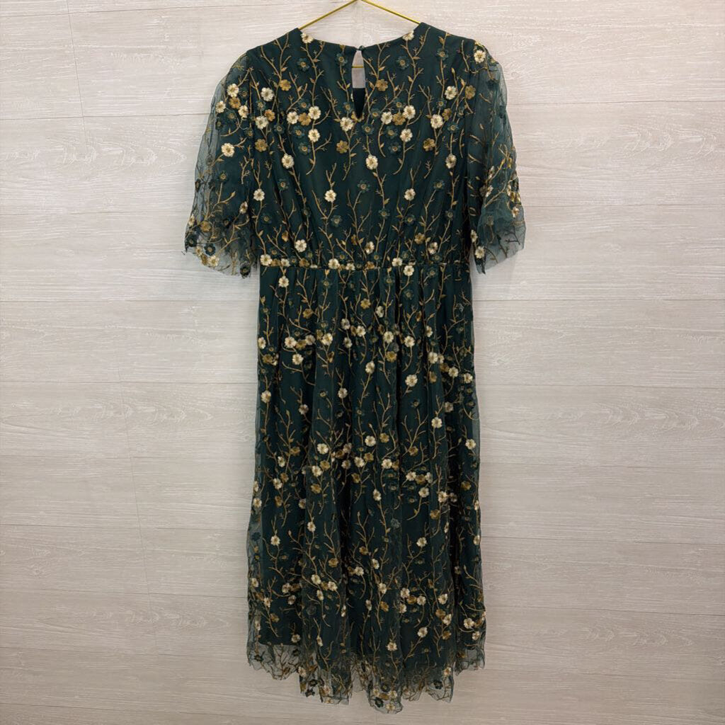 Baltic Born Green/ Gold Embroidered Flower Short Sleeve Maxi Dress Extra Large