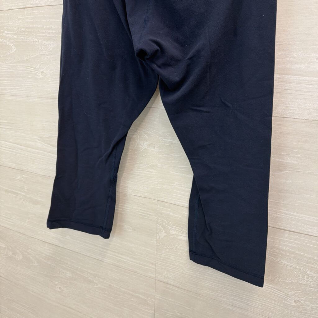 Lululemon Navy Cropped Leggings 6