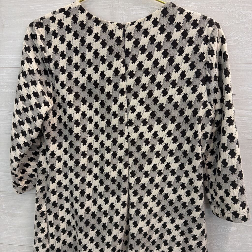 Just Taylor Black/ Cream Houndstooth Textured Print Long Sleeve Dress 10