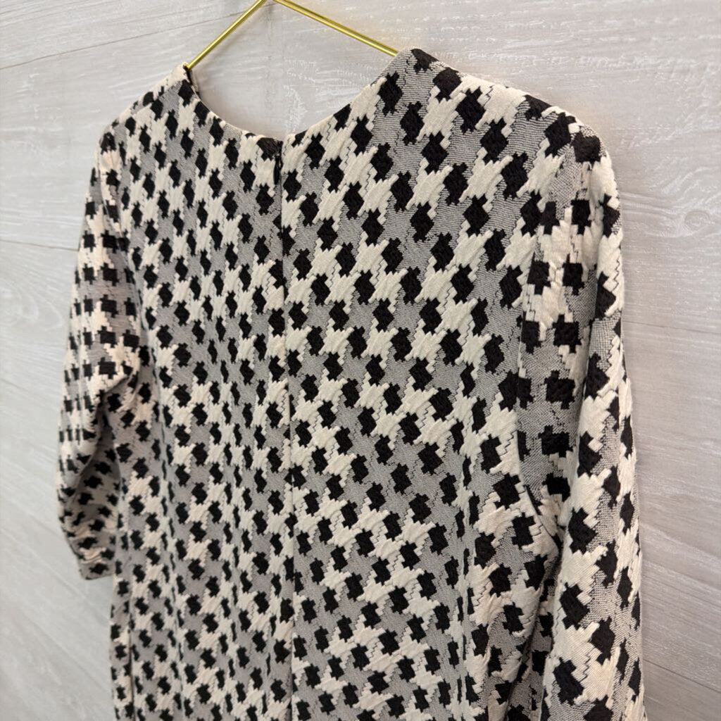 Just Taylor Black/ Cream Houndstooth Textured Print Long Sleeve Dress 10