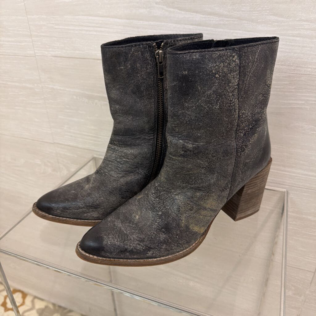 Diba True Black/ Grey Distressed Leather Booties 9.5