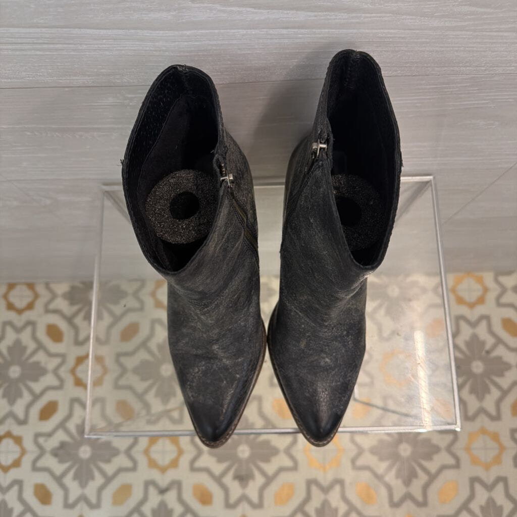 Diba True Black/ Grey Distressed Leather Booties 9.5