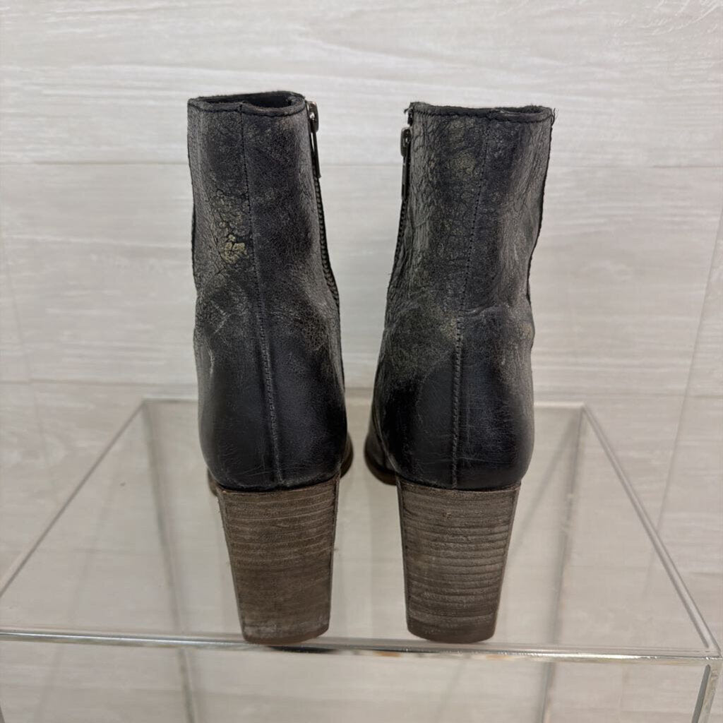 Diba True Black/ Grey Distressed Leather Booties 9.5