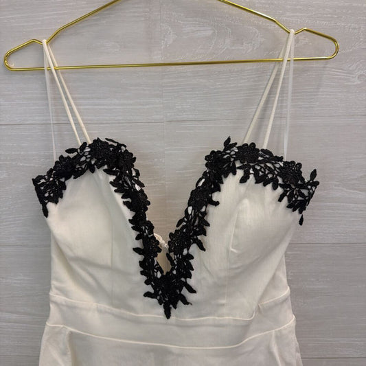 Parvenue White/ Black Lace Trim Dress Large