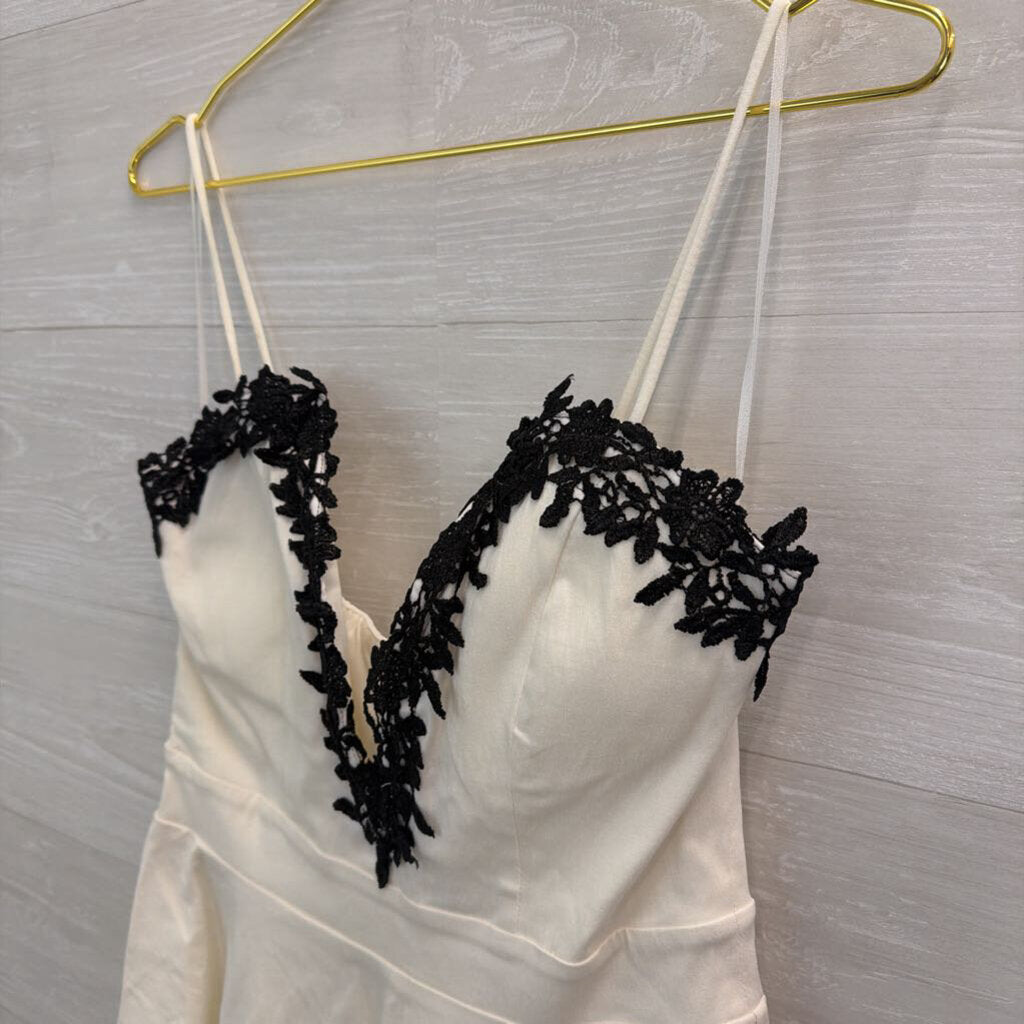 Parvenue White/ Black Lace Trim Dress Large