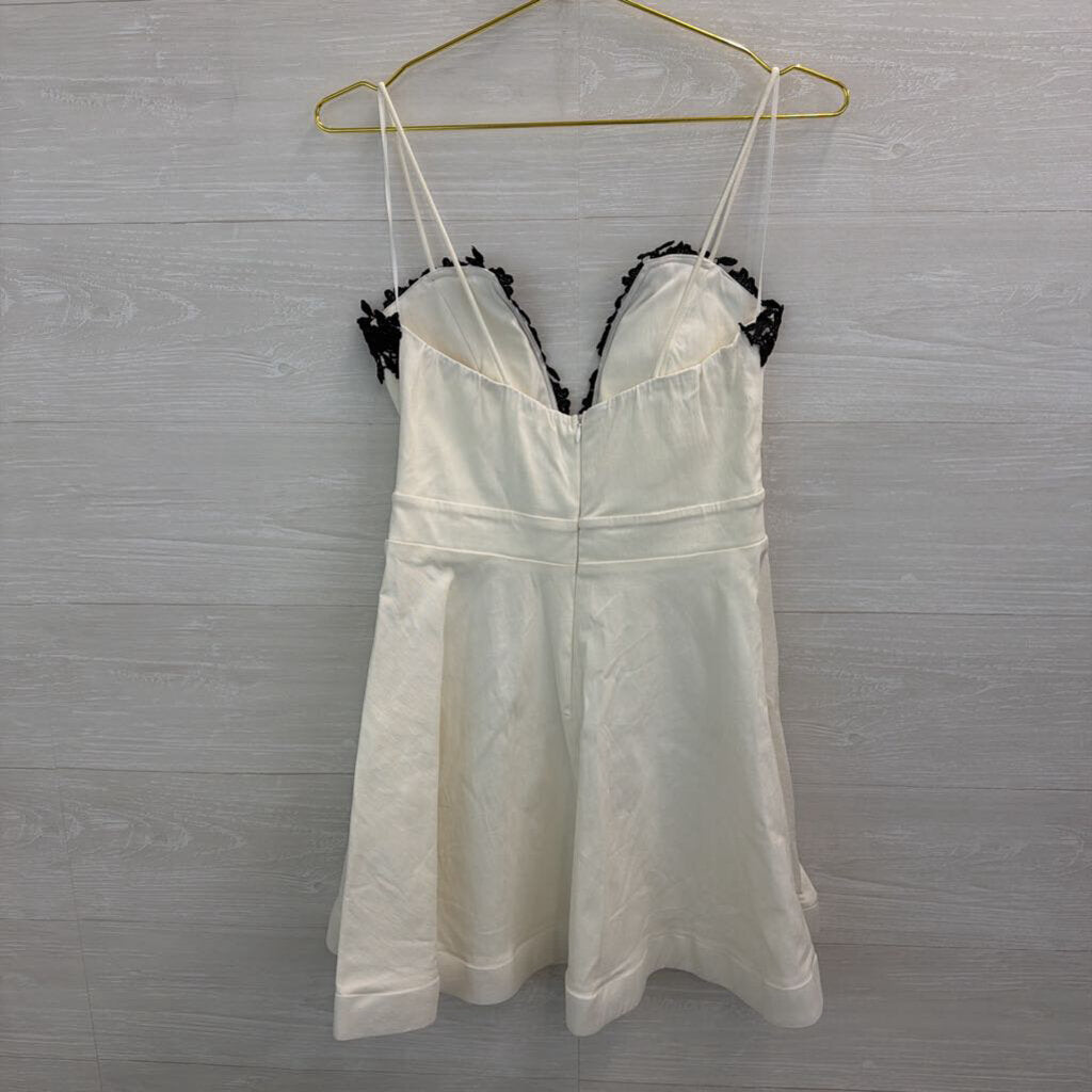 Parvenue White/ Black Lace Trim Dress Large