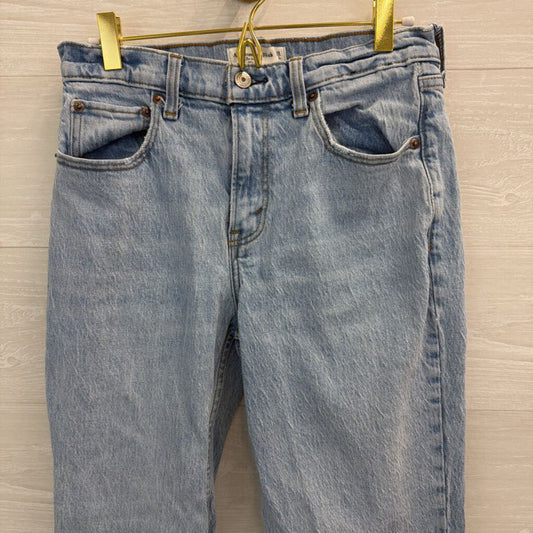 Abercrombie and Fitch Light Wash The Straight Mid Rise Jeans 6