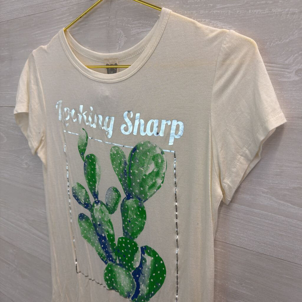 Color Bear White/ Green/ Silver Looking Sharp Short Sleeve Graphic Tee Medium