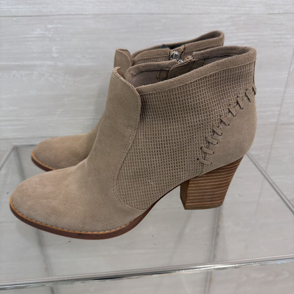 Marc Fisher Grey Suede Cadis Ankle Booties 7.5