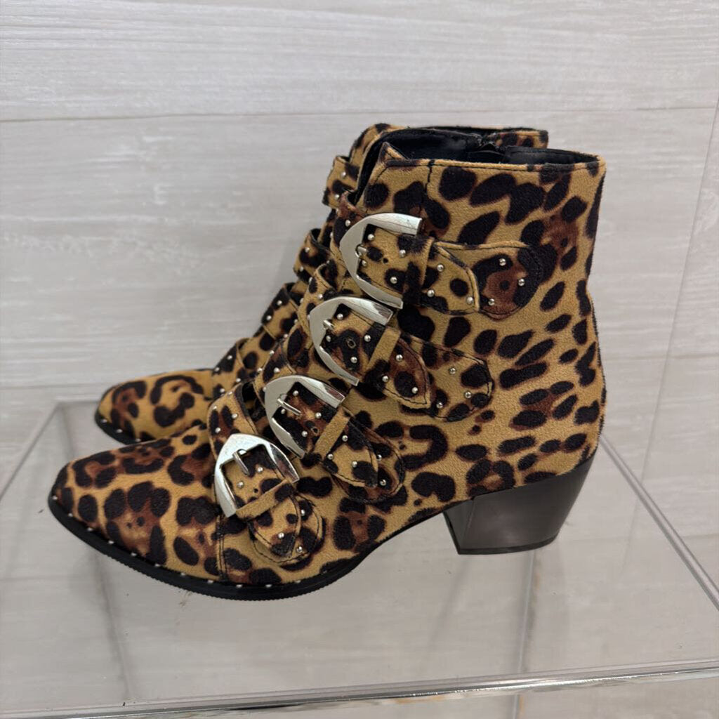 Truffle Collection Brown/ Black Leopard Print Side Buckles Ankle Booties 39