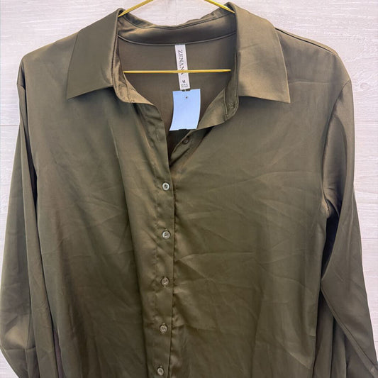 Zenana Green Silky Long Sleeve Button Down Top Medium