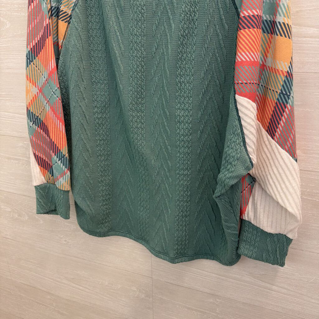 Bibi Blue/ Multi Plaid Sleeve Top Medium