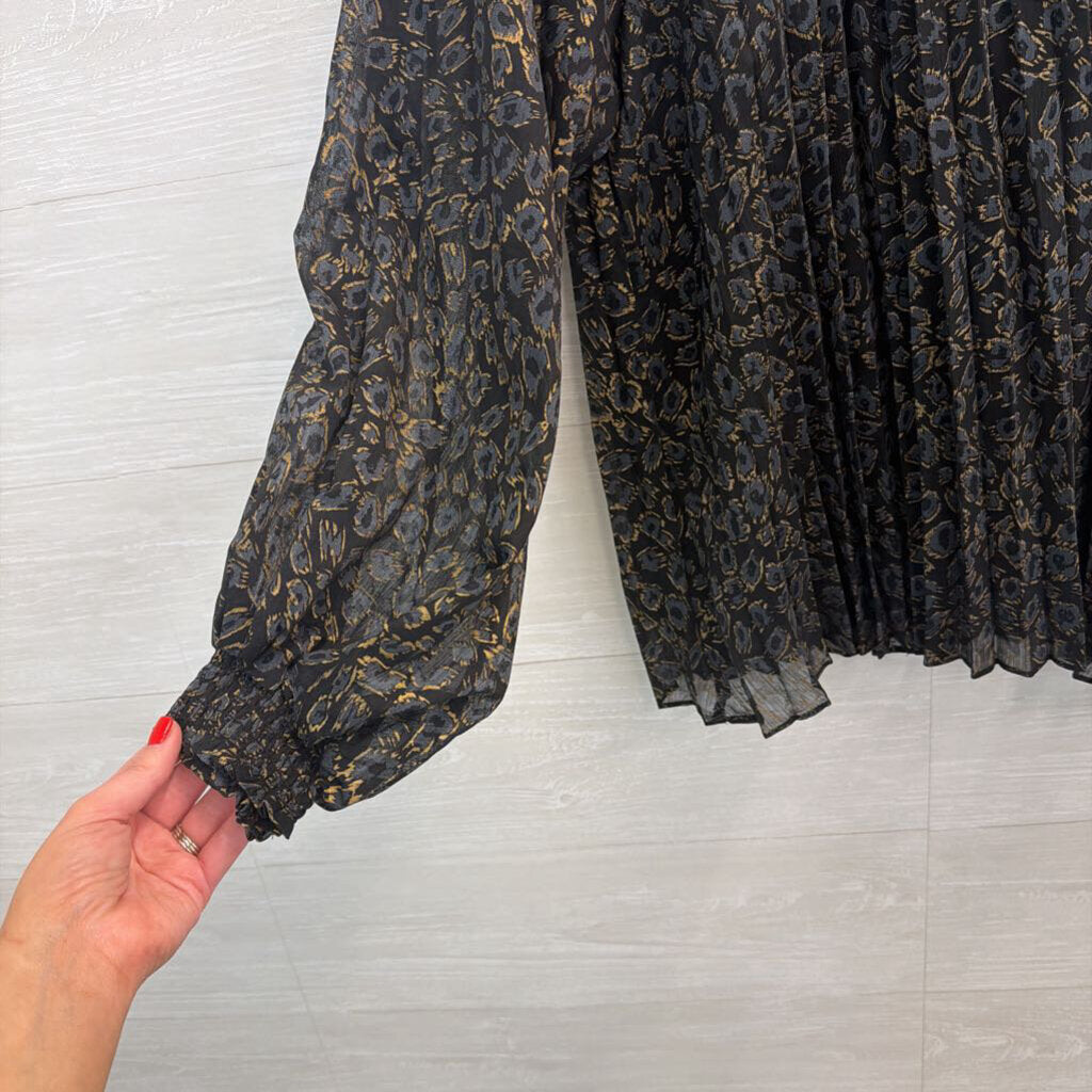 Oddi Black/ Grey Leopard Print Long Sleeve Mock Neck Top Medium