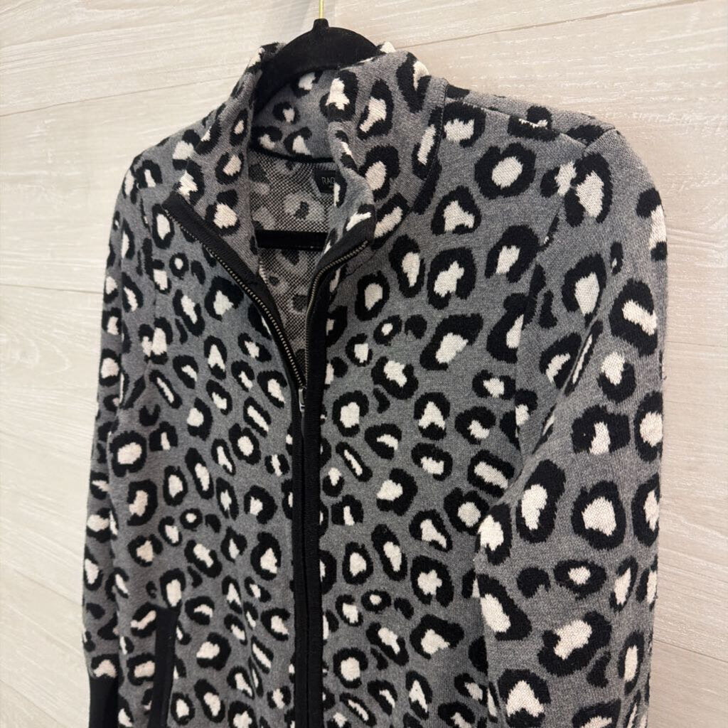 Rachel Zoe Grey/ Black Leopard Print Zip Up Sweater Medium