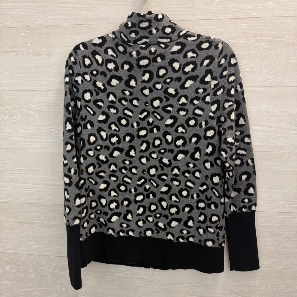 Rachel Zoe Grey/ Black Leopard Print Zip Up Sweater Medium
