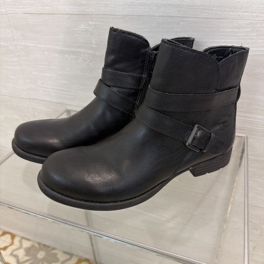 BOC Born Concept Black Leather Ankle Boots 8.5