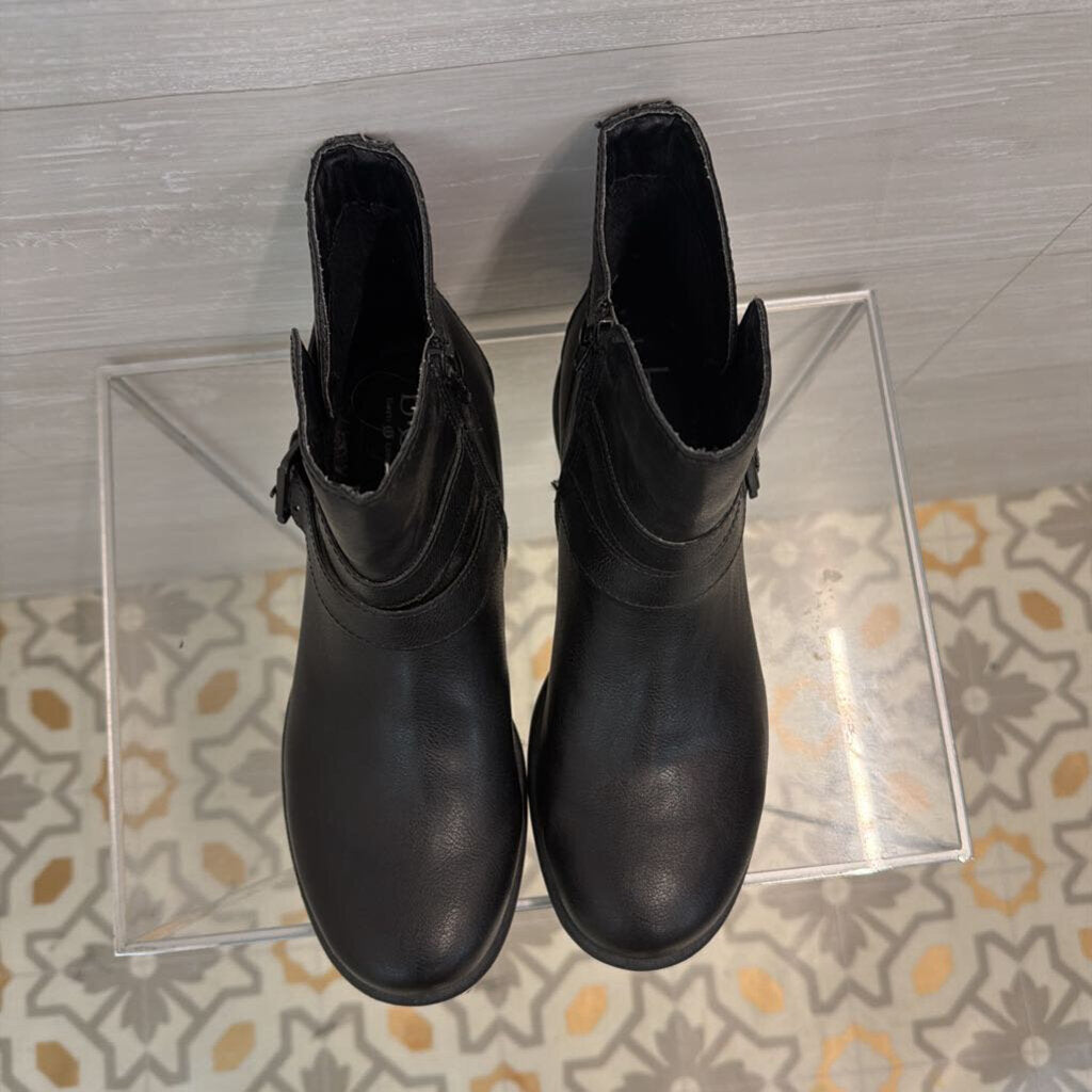 BOC Born Concept Black Leather Ankle Boots 8.5