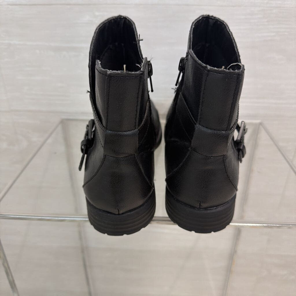 BOC Born Concept Black Leather Ankle Boots 8.5