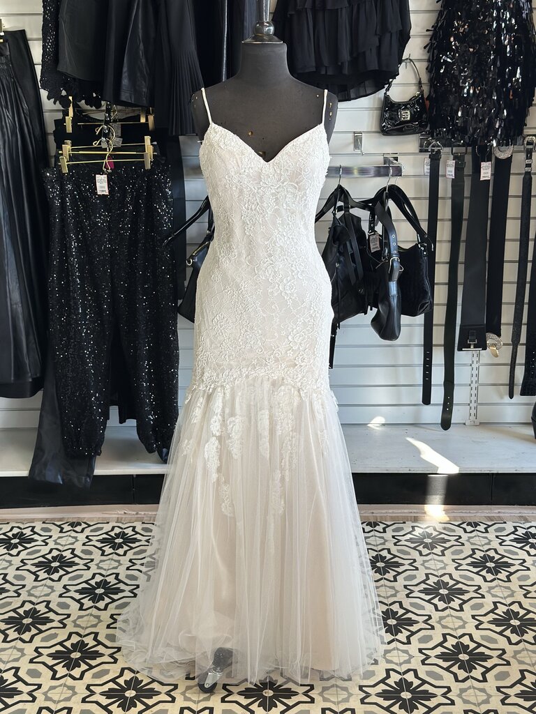 Stella York Lace V-Neck Fitted Dress 12