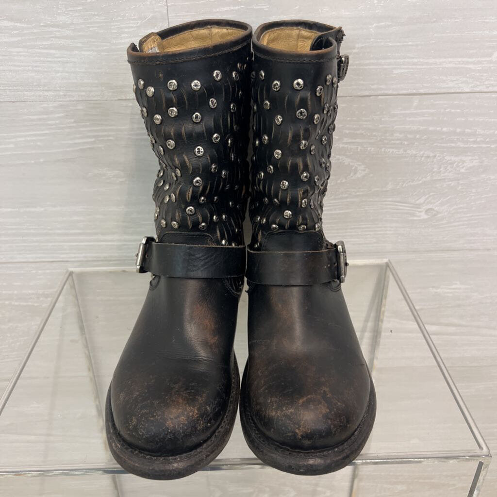 Frye Distressed Leather Jenna Cut Stud Short Moto Boots 8.5