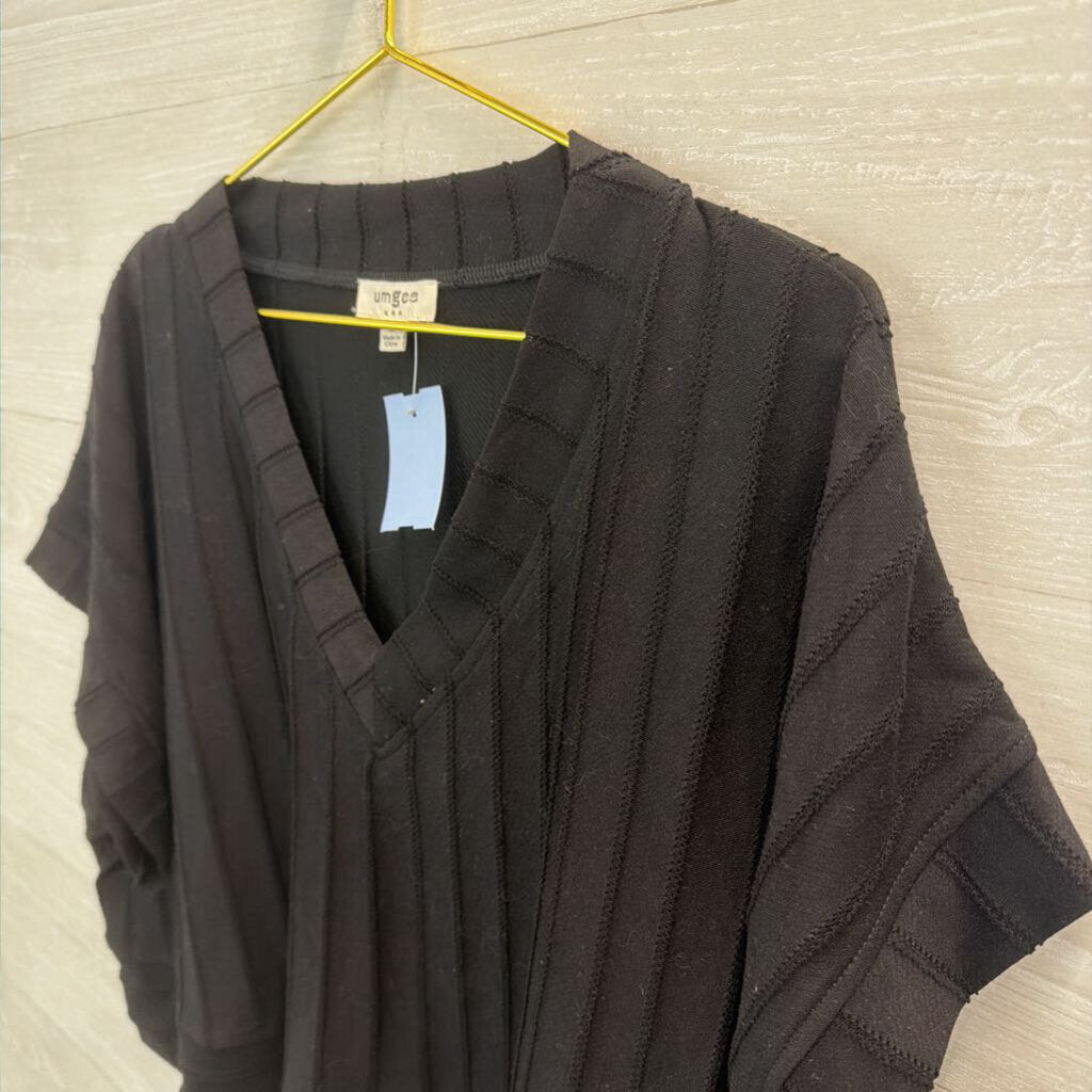 Umgee Black Cropped Short Sleeve Boxy Top Medium