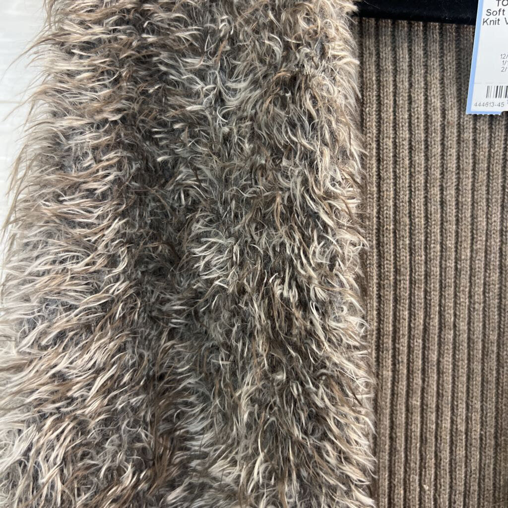 Cabi Soft Grey Faux Fur/ Knit Vest Small