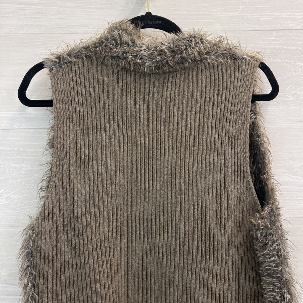 Cabi Soft Grey Faux Fur/ Knit Vest Small