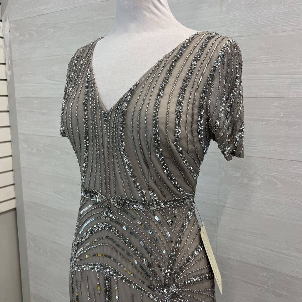 Adrianna Papell Beige/ Silver Sequin Embellished Short Sleeve Long Formal Dress 8