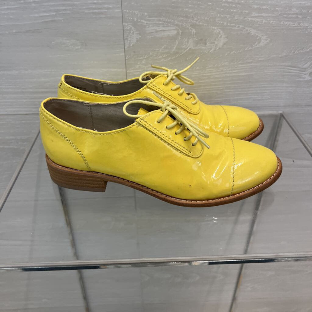 Gap Yellow Patent Leather Oxford Shoes 6