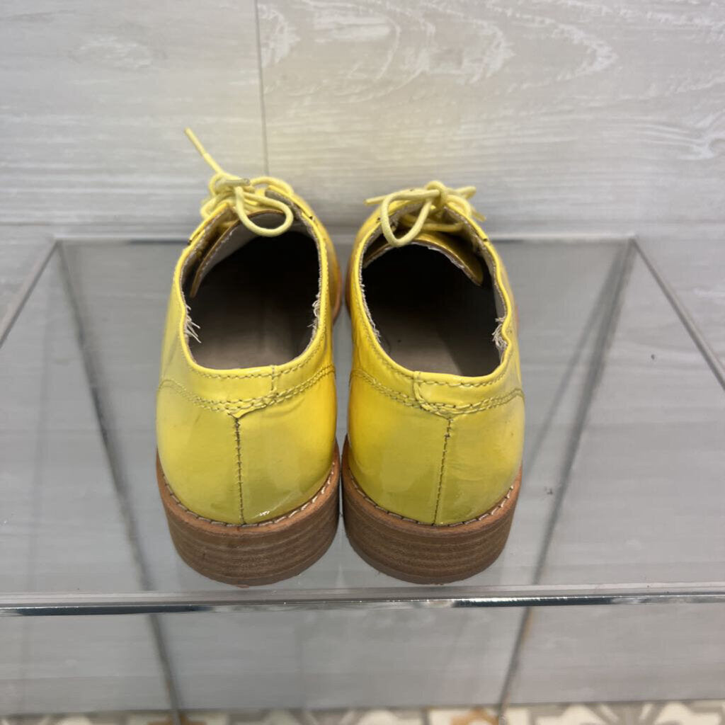 Gap Yellow Patent Leather Oxford Shoes 6