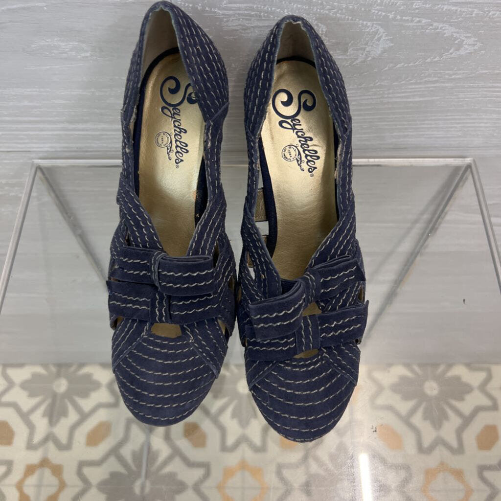 Seychelles Navy/ Beige Suede Stitched Bow Heels 6