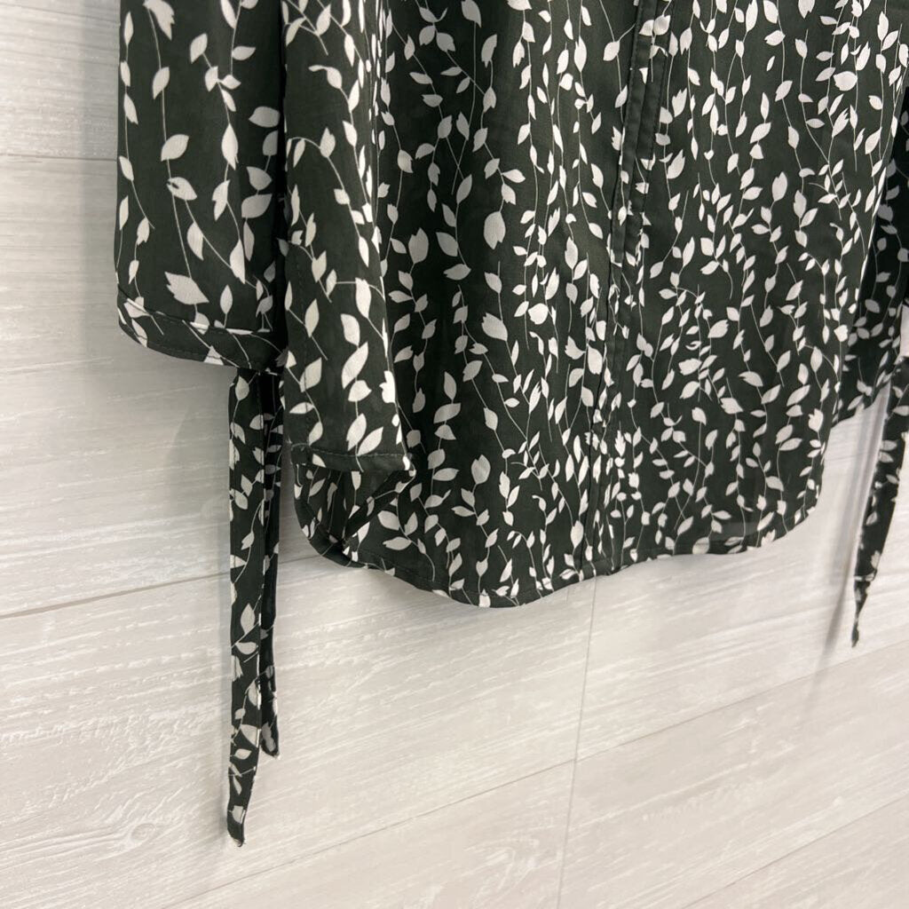 Monday Fun Green/ White Print Long Sleeve Top Medium