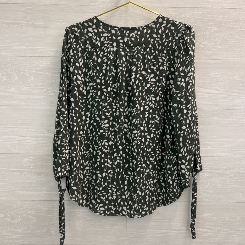 Monday Fun Green/ White Print Long Sleeve Top Medium